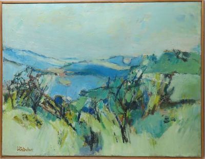 une peinture à l'huile représentant une vue sur une chaîne de montagnes avec un lac au loin