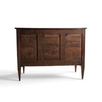 Commode droite en bois de placage à décor marqueté de filets… (photo 4)