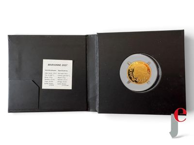 une image représentant une pièce d'or dans une boîte noire, accompagnée d'une carte