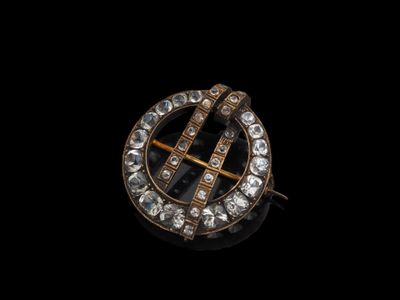 Broche en or jaune 750 millièmes circulaire, ajourée, ornée … - Photo 1