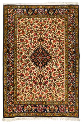 un tapis avec un motif floral sur fond blanc