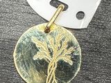 une étiquette sur laquelle figure l'image d'une plante