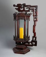 VIETNAM - Vers 1900. Deux lanternes hexagonales sur piédouch… (photo 2)