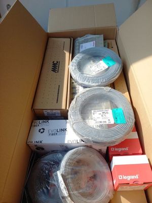 Lot de matériels et accessoires d'ÉLECTRICITÉ pour électrici…