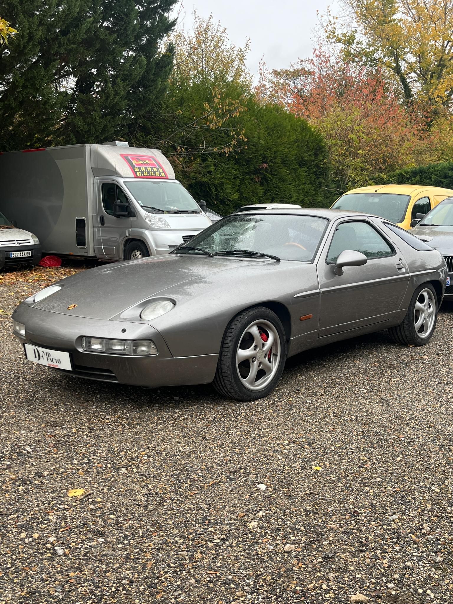 PORSCHE 928 S4