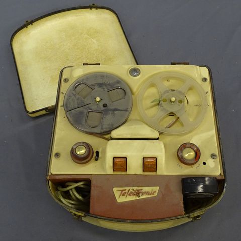 TELECTRONIC, magnétophone vintage en mallette
