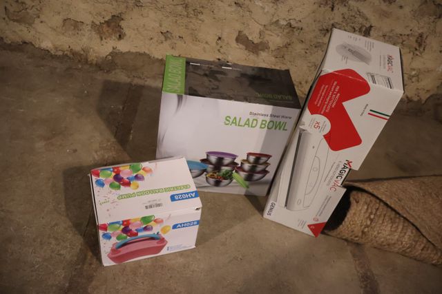Petite machine à mettre sous vide, petit compresseur pour gonfler...