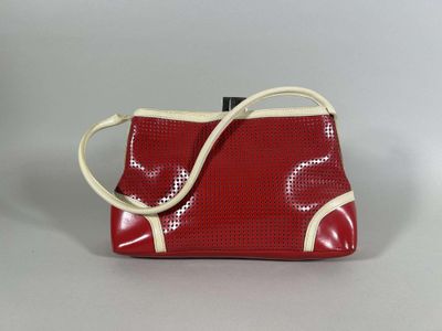 Enrico Coveri. Sac porté épaule en cuir bicolore beige et ro…