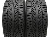 a pair of tires on a white background with the words vendu par lot de 2