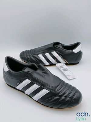 ADIDAS - Paire de chaussures de taekwondo - Pointure 44 - Ne…