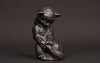 Chat en grès à émail noir. Signé La Borne Rosay.