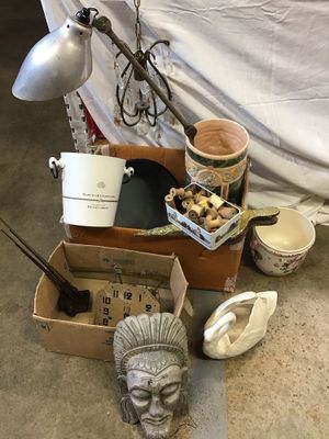 a lot of items that are sitting on the floor