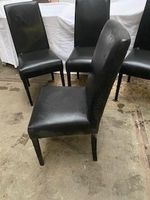 Lot de 4 chaises contemporaines en simili cuir noir, à dossi… (photo 3)