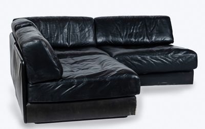 Mobilier de salon contemporain en mousse et cuir noir sur ca… - Photo 1