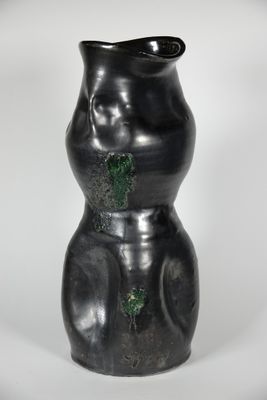 VASE en céramique brutalisre émaillée noire lustrée irisée à…