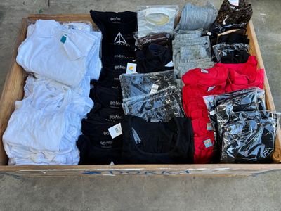 (x…) Vêtements divers dont tee shirt Harry potter / débardeu…