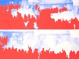 tableau représentant une foule de personnes debout devant un drapeau rouge, blanc et bleu