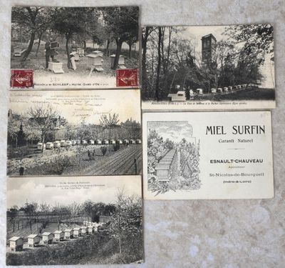 plusieurs vieilles cartes postales représentant un cimetière et un cimetière