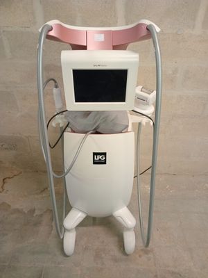 an image of a machine that is sitting on a stand