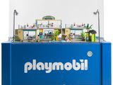 une vitrine Playmobil contenant un jeu de construction