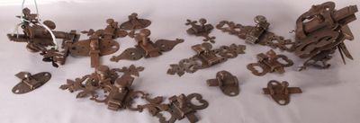 [ FERRONNERIE ] Important lot d'une vingtaine de verrous tar… - Photo 1