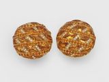 une paire de boucles d'oreilles en or et diamants