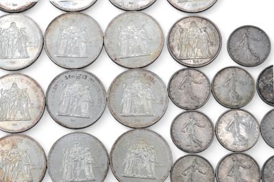 Lot de pièces en argent (900/1000) comportant 17 pièces de 50 francs h - Photo 1