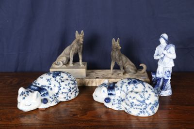 Ensemble en céramique comprenant: