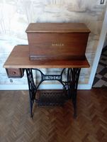 Une machine à coudre Singer