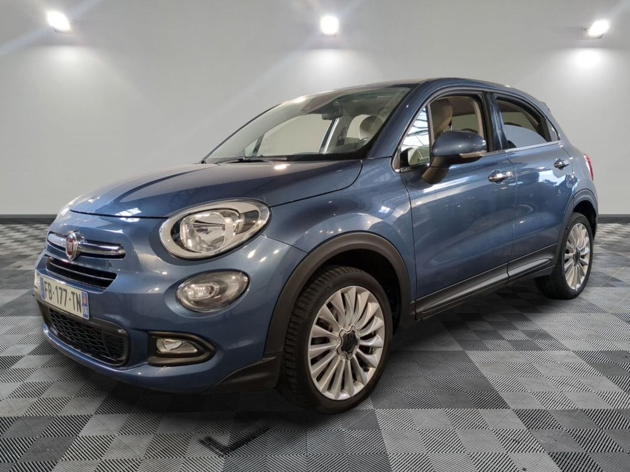 FIAT - 500X 1.6 MULTIJET - GO - Mise en service: 22/06/2017 - Voyant pression pneumatique allumé Ventilation bruyante...