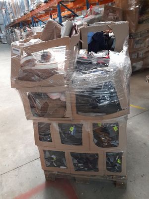 Lot DE Solderie Dont Vetements + Chaussettes Dont 2 Puma + 3…