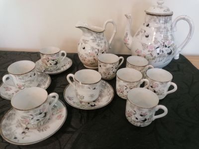 Japon, XXe, Service à thé en porcelaine de Satsuma comprenan…