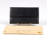 Portefeuille Louis Vuitton en cuir noir avec finitions dorées