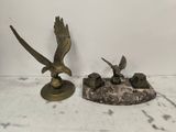 paire de figurines d'aigles en laiton ancien sur socle en marbre