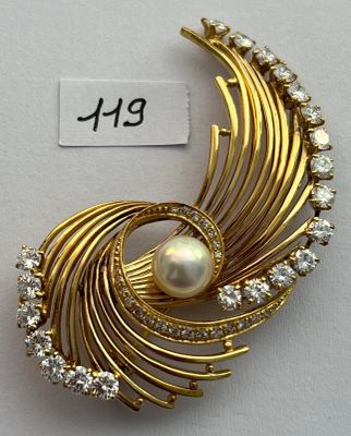 Jolie Broche en or jaune 14k, signée - MIKIMOTO - sertie d’u…