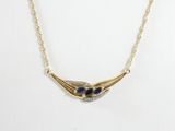 gros plan d'un collier sur un mannequin mannequin mannequin mannequin mannequin mannequin mannequin mannequin mannequin