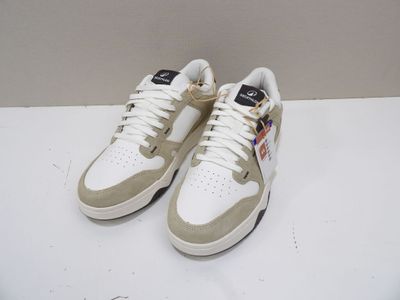 Nike Air Force 1 Low « blanc / noir / doré »