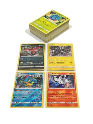 Coffret du jeu de cartes à collectionner Pokémon comprenant des cartes et une boîte de cartes