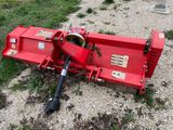 une machine rouge qui est posée par terre