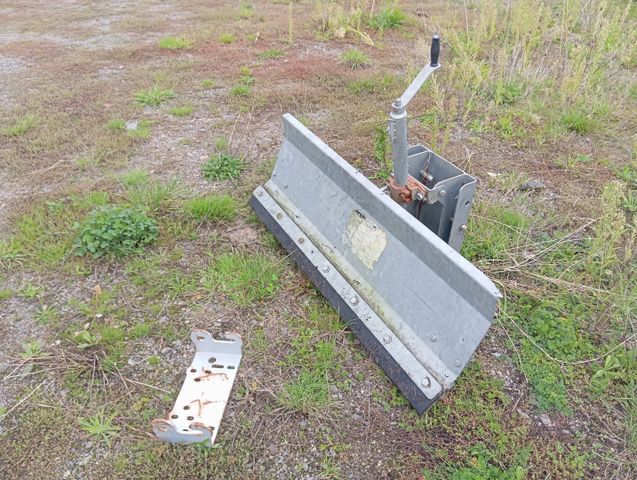 Lame bulldozer pour micro tracteur Neuf