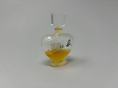 AGNES B. - Le B Flacon de parfum en verre martelé en forme d…