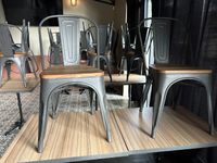 90 chaises métalliques assisres bois