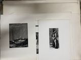deux photographies en noir et blanc représentant une femme et un bateau