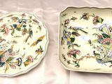 deux assiettes sur lesquelles sont représentés des oiseaux