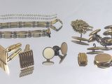 de nombreux modèles différents de montres-bracelets et de bracelets