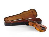 un étui à violon contenant un violon, sur fond blanc