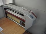 a machine that is sitting on a table in a room