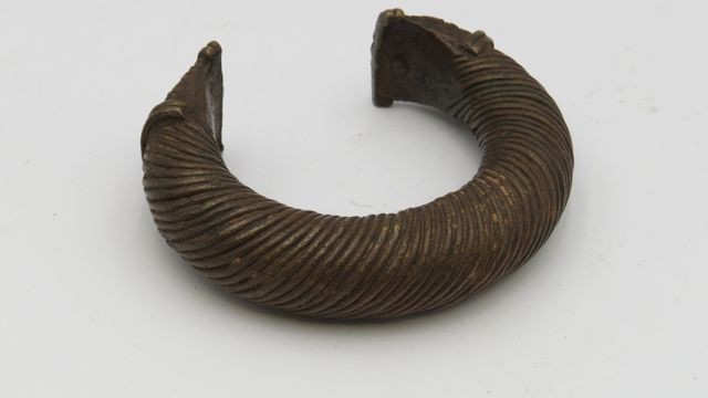 Bracelet d’esclave en bronze