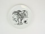une assiette sur laquelle est dessiné une girafe