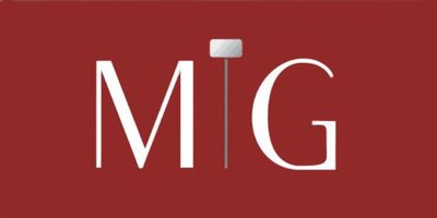 le logo de l'entreprise apparaît en blanc sur fond rouge